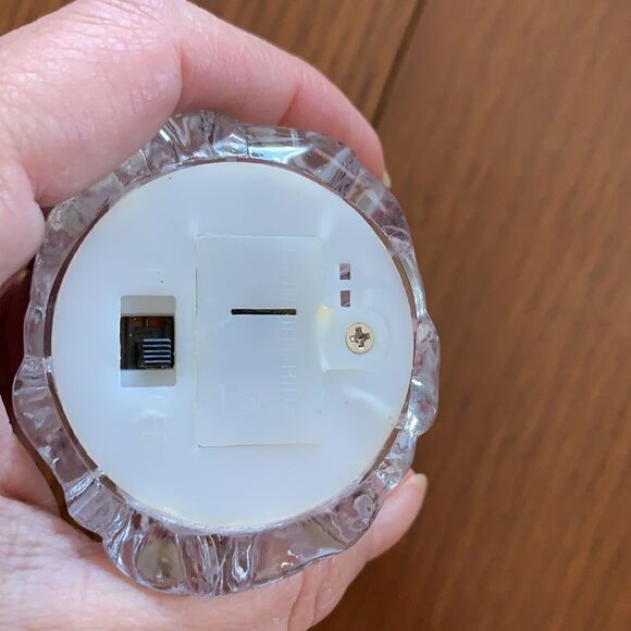 Collection of clear glass & plastic Christmas tree ornaments - Picture 8 of 10